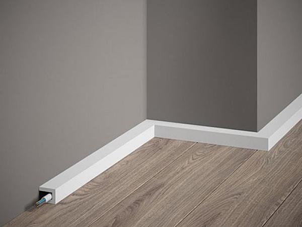 Licht 021 P   2x2,5cm Fussleiste für Kombi mit Licht 019 P für LED Licht